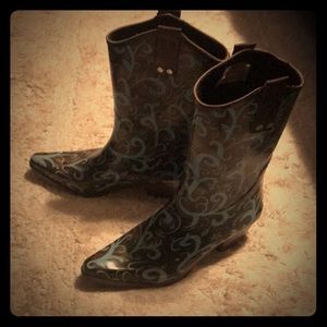 Rubber cowgirl boots